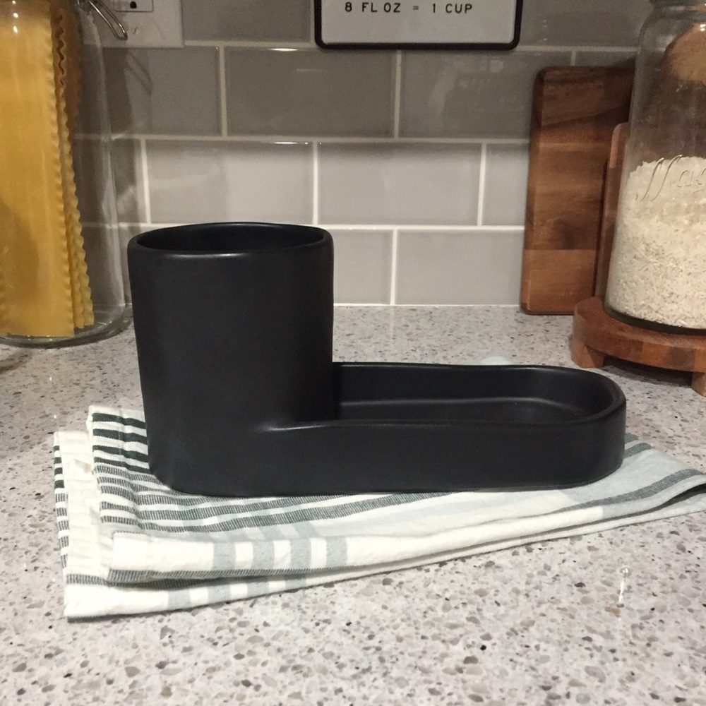 Hearth & Hand- Kitchen Sink Caddy in black